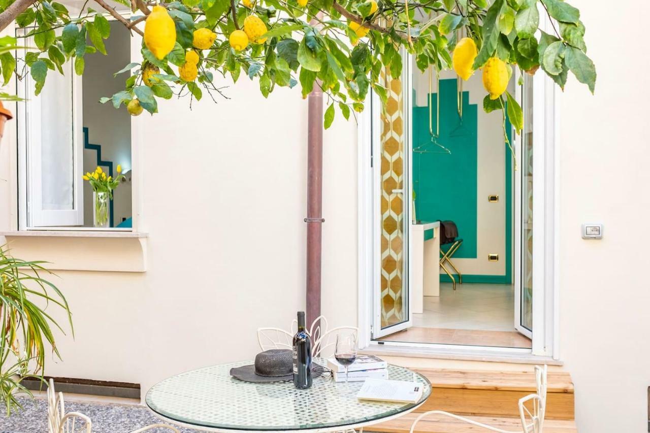 Maison M. - Luxury Apartment In Piazza Tasso Sorrento Bagian luar foto